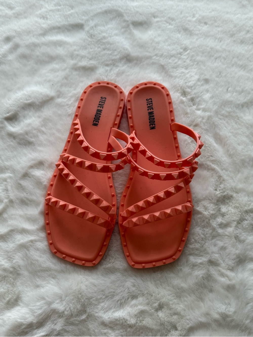 Steve Madden Coral Pink Pyramid-Stud Slide Sandals
